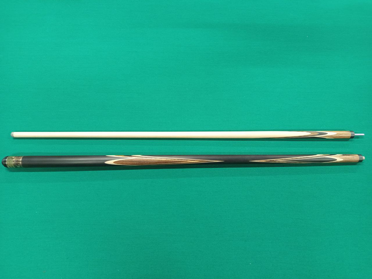 Кий Пирамида #13 Чёрный граб, вставки бакота.